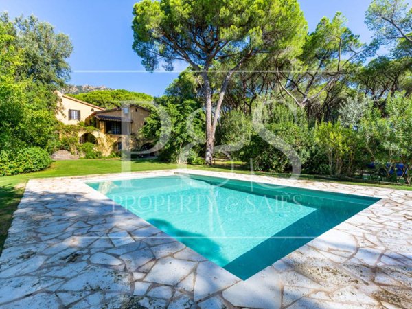 casa indipendente in vendita a Pula