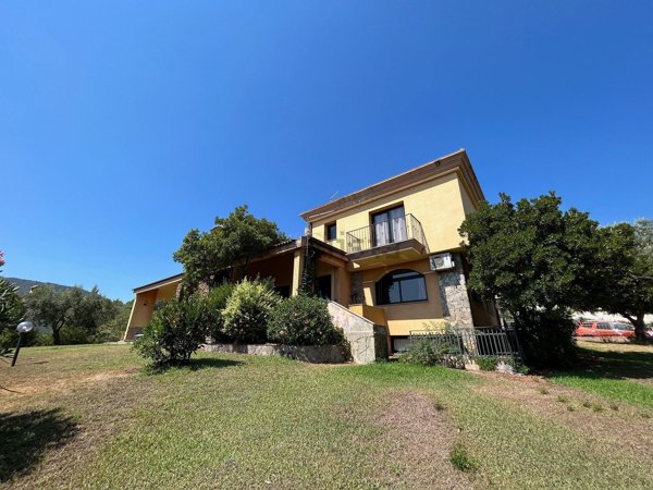 casa indipendente in vendita a Pula