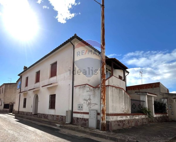 casa indipendente in vendita a Pula