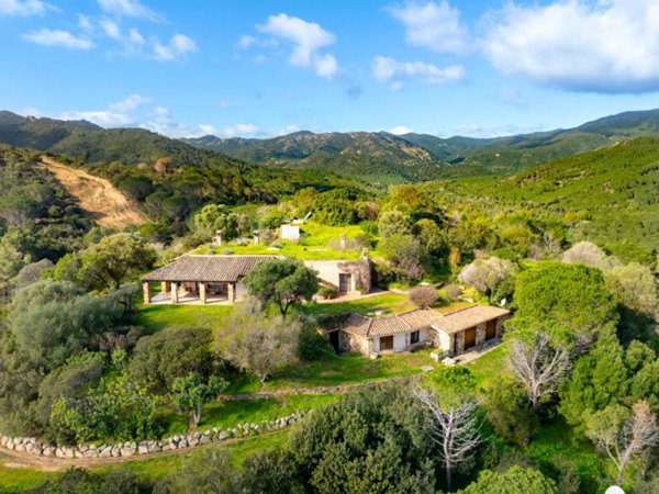 casa indipendente in vendita a Pula