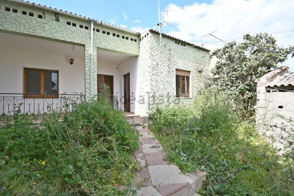 casa indipendente in vendita a Pula
