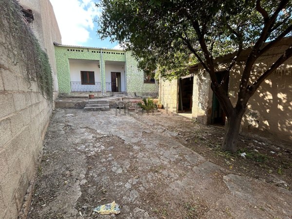 casa indipendente in vendita a Pula