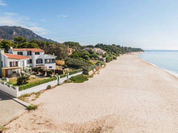 casa indipendente in vendita a Pula