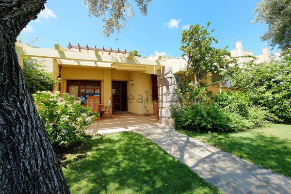 casa indipendente in vendita a Pula