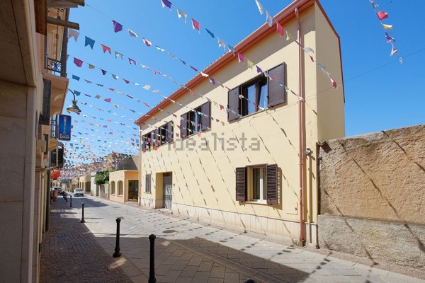 casa indipendente in vendita a Pula