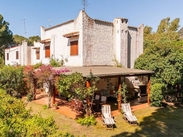casa indipendente in vendita a Pula