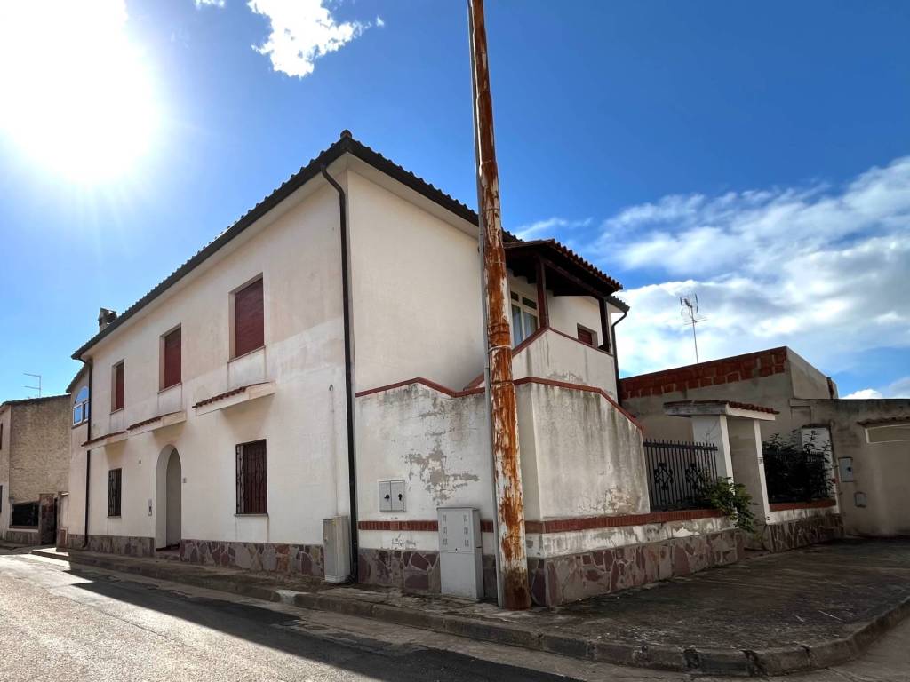casa indipendente in vendita a Pula