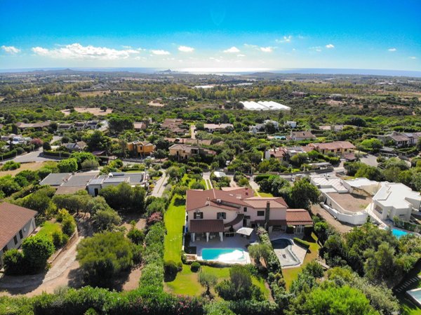 casa indipendente in vendita a Pula