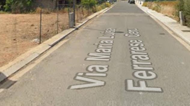 negozio in vendita a Pula