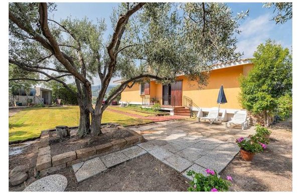 casa indipendente in vendita a Pula