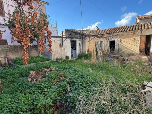 casa semindipendente in vendita a Pula