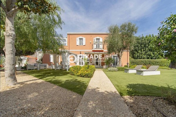 casa indipendente in vendita a Pula