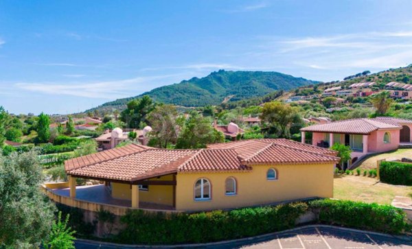 casa indipendente in vendita a Pula