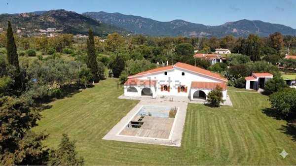 casa indipendente in vendita a Pula