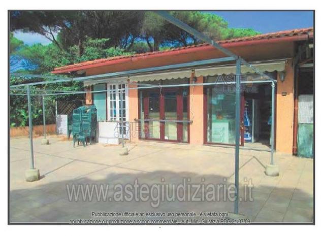 negozio in vendita a Pula