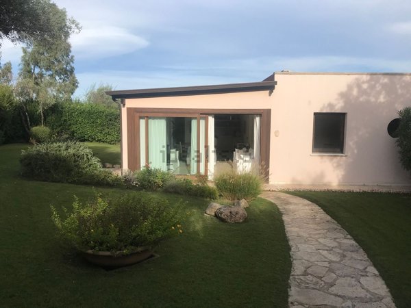 casa indipendente in vendita a Pula