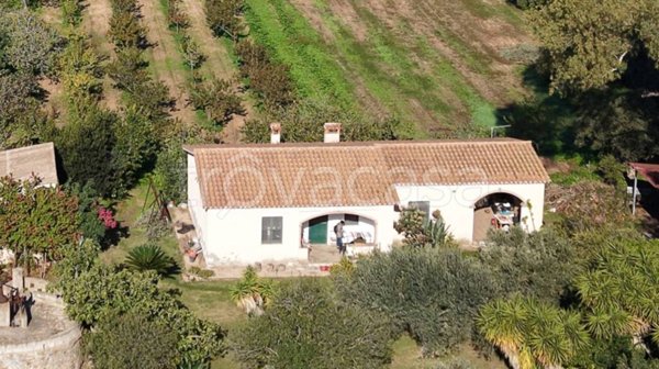 casa indipendente in vendita a Pula