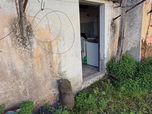 casa indipendente in vendita a Pula