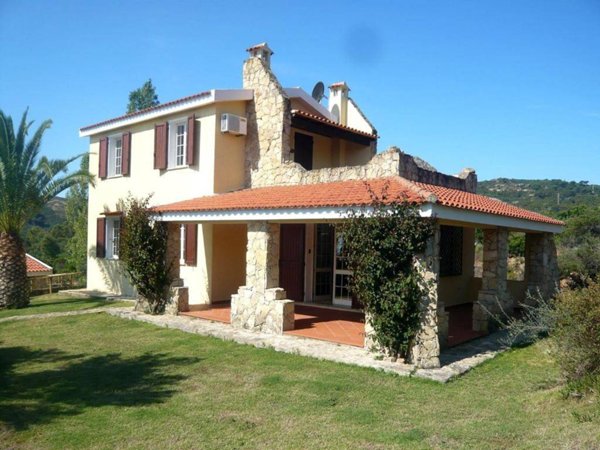 casa indipendente in vendita a Pula