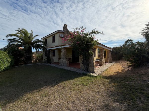 casa indipendente in vendita a Pula