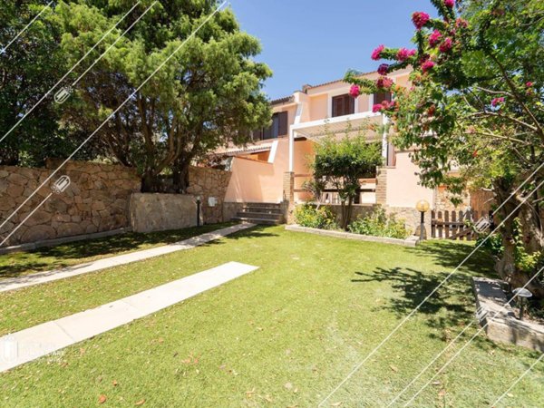 casa indipendente in vendita a Pula