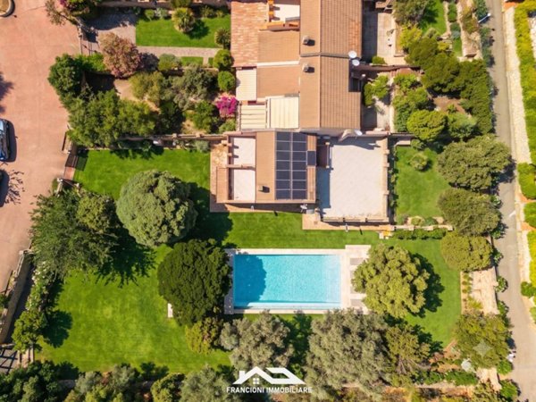casa indipendente in vendita a Pula