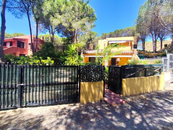 casa indipendente in vendita a Pula