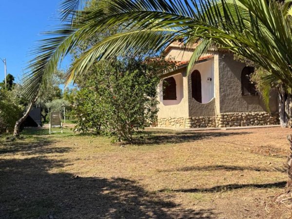 casa indipendente in vendita a Pula