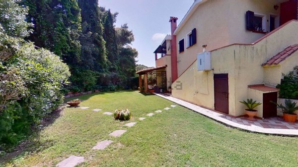 casa semindipendente in vendita a Pula