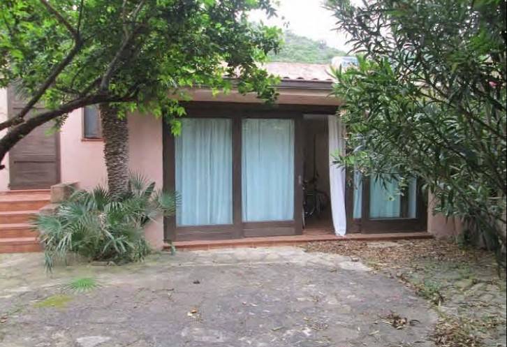 casa indipendente in vendita a Pula