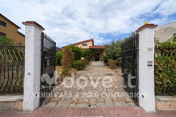 casa indipendente in vendita a Pula