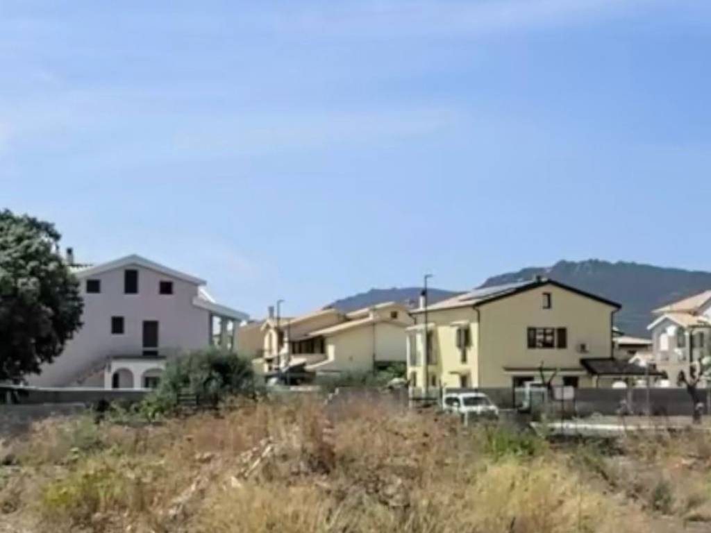 terreno in vendita a Pula