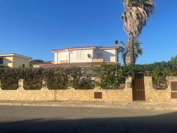 casa indipendente in vendita a Quartu Sant'Elena in zona Capitana