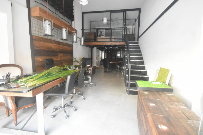 ufficio in vendita a Quartu Sant'Elena
