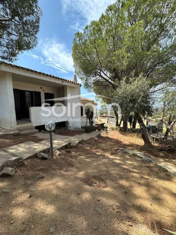 casa indipendente in vendita a Quartu Sant'Elena in zona Niu Crobu