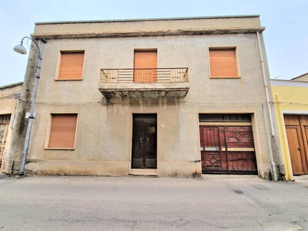 casa indipendente in vendita a Quartu Sant'Elena in zona Centro Storico