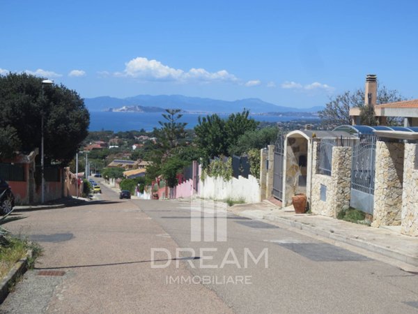 casa indipendente in vendita a Quartu Sant'Elena in zona Capitana