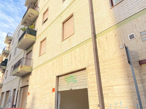 negozio in vendita a Quartu Sant'Elena