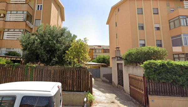 locale di sgombero in vendita a Quartu Sant'Elena