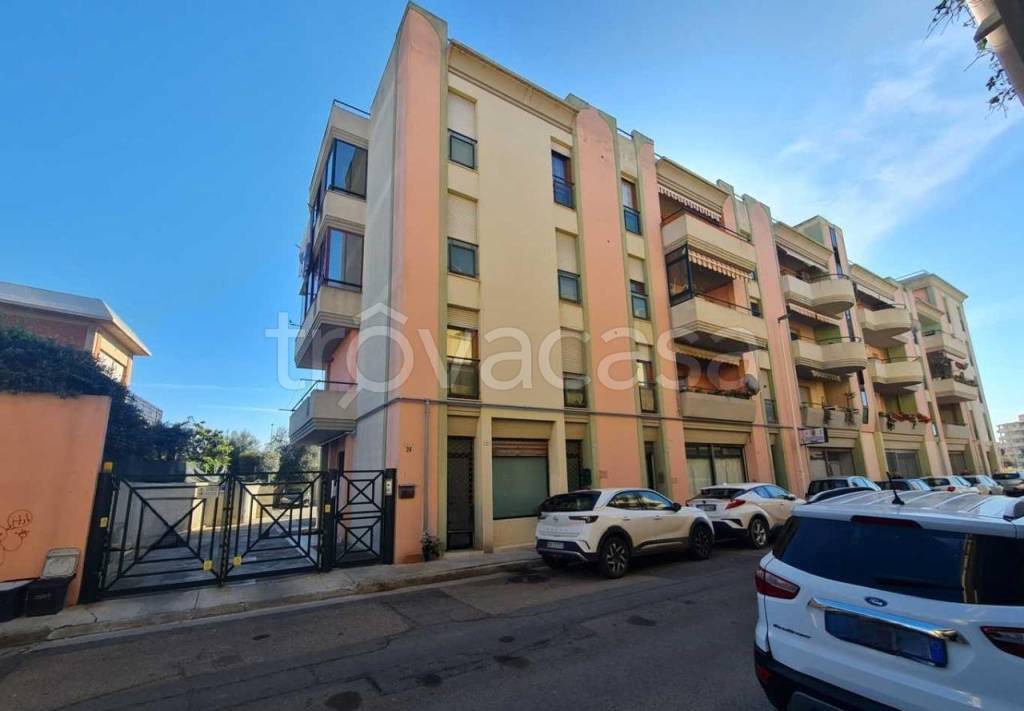locale commerciale in vendita a Quartu Sant'Elena