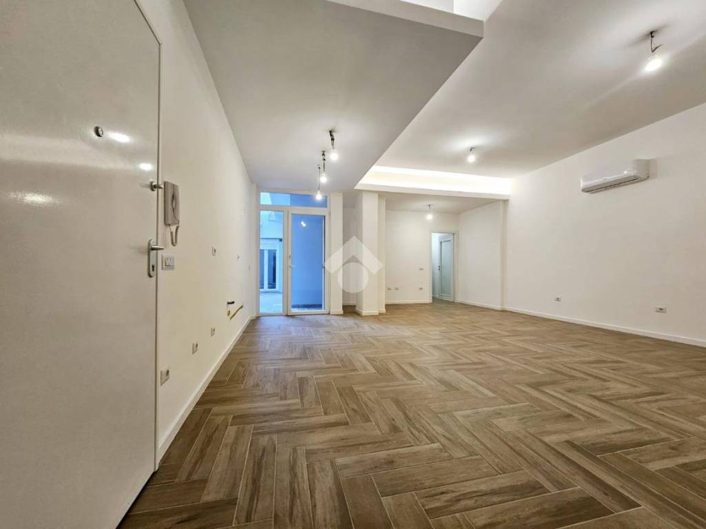 appartamento in vendita a Quartu Sant'Elena in zona Centro Storico