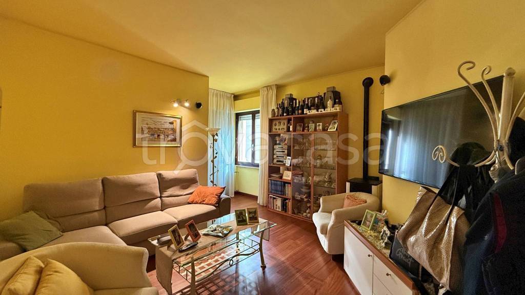 appartamento in vendita a Quartu Sant'Elena in zona Centro Storico