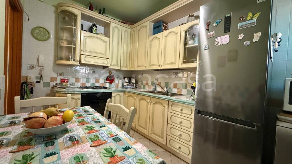 appartamento in vendita a Quartu Sant'Elena in zona Centro Storico