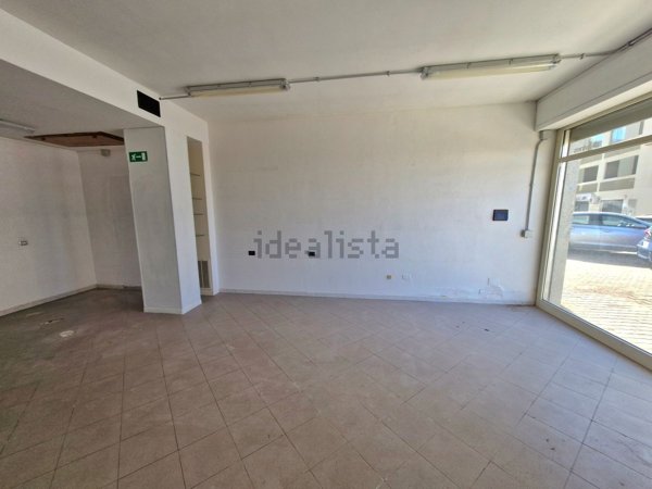 locale commerciale in vendita a Quartu Sant'Elena in zona Pitz'e Serra