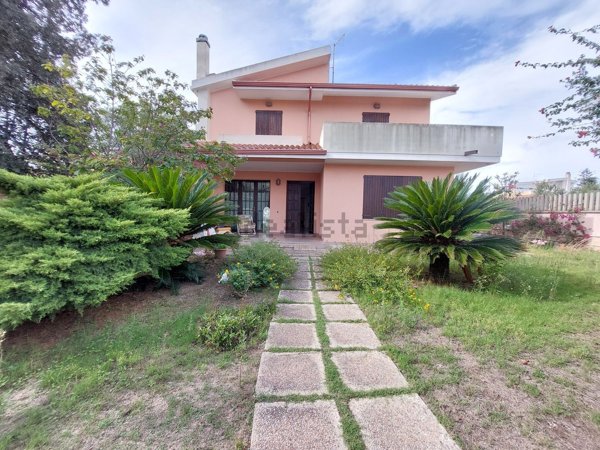 casa indipendente in vendita a Quartu Sant'Elena in zona Margine Rosso