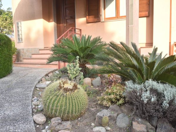 casa indipendente in vendita a Quartu Sant'Elena in zona Margine Rosso