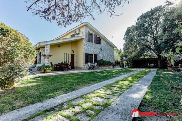 casa indipendente in vendita a Quartu Sant'Elena in zona Margine Rosso