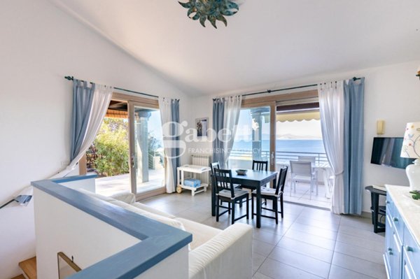 casa indipendente in vendita a Quartu Sant'Elena in zona Geremeas