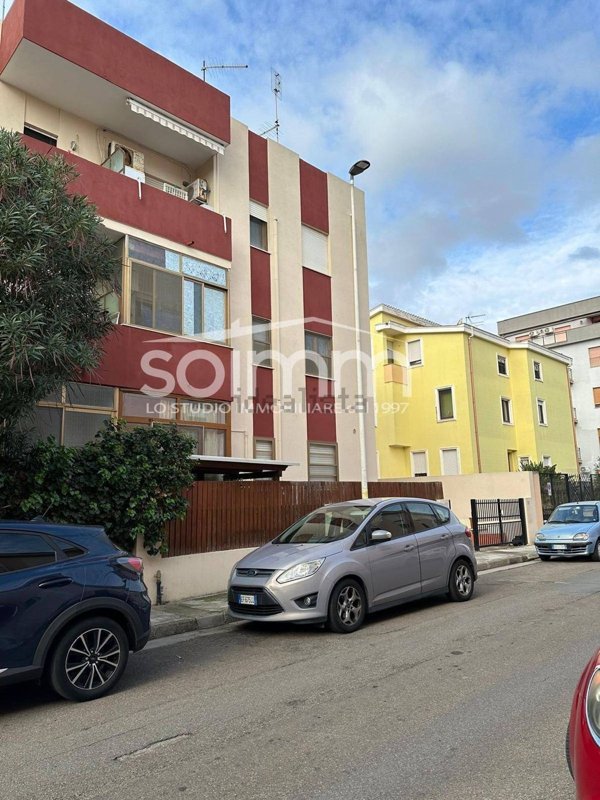 locale di sgombero in vendita a Quartu Sant'Elena in zona Musicisti