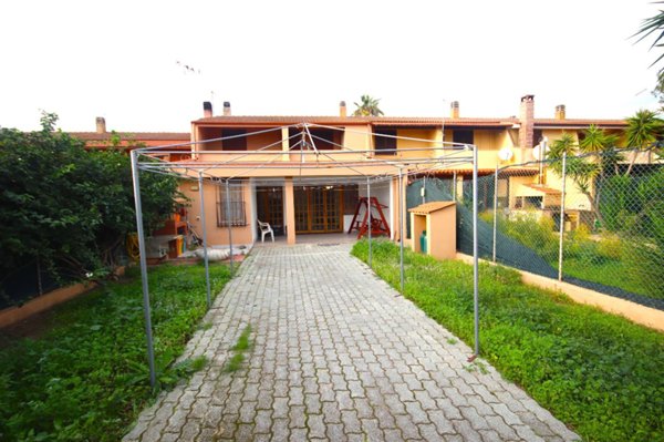 casa indipendente in vendita a Quartu Sant'Elena in zona Capitana